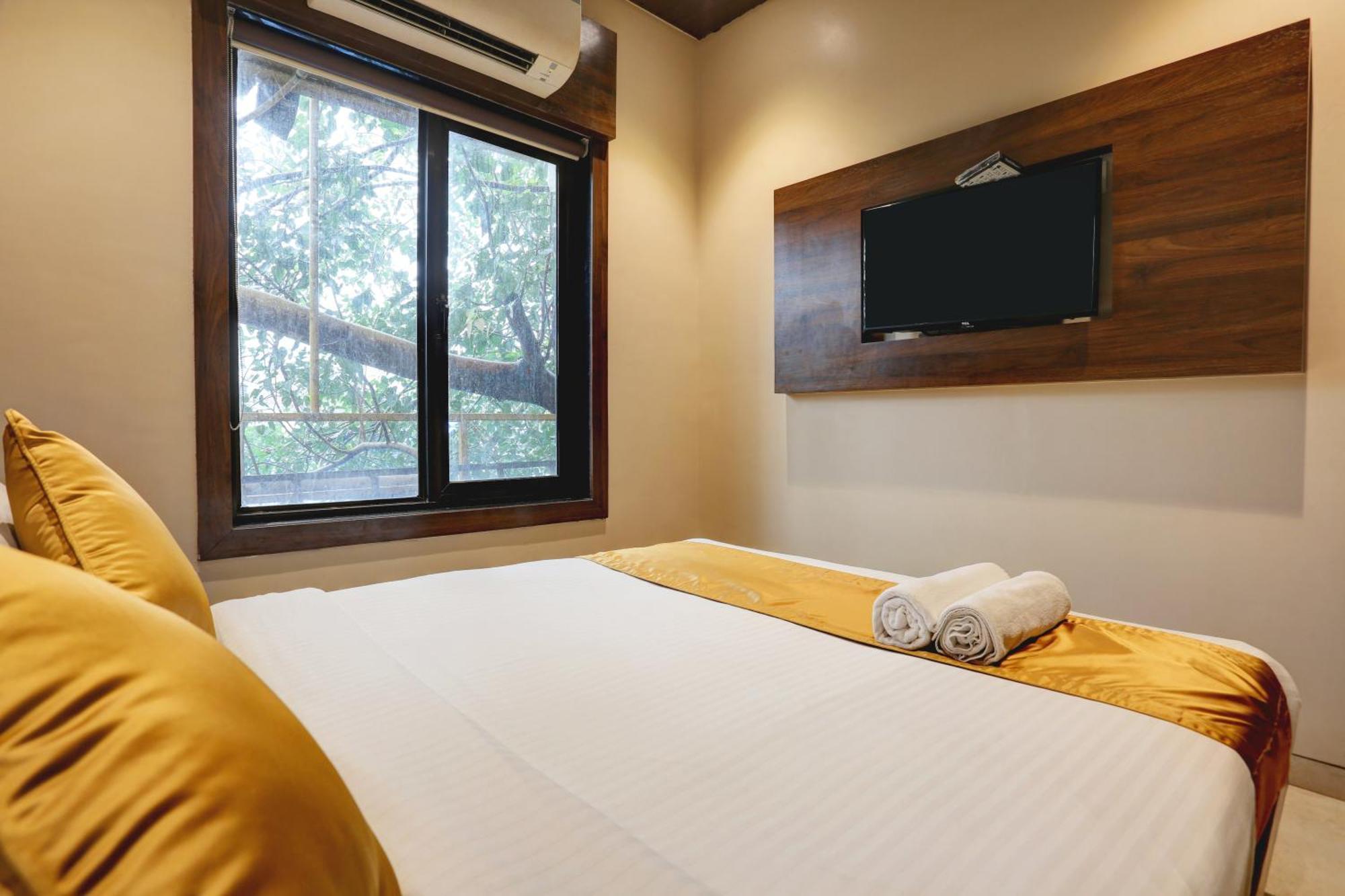 Hotel Sea Breeze ムンバイ エクステリア 写真
